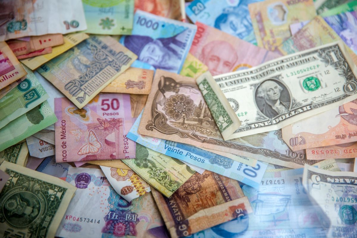 Why Do Currency Pairs Behave Differently?